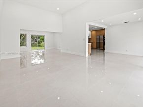 5000 Bayberry Ln, Tamarac FL 33319