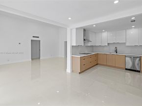 5000 Bayberry Ln, Tamarac FL 33319