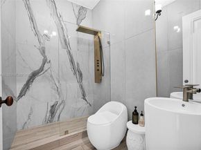 3675 Loquat Ave, Miami FL 33133