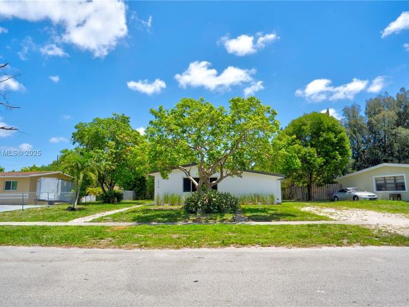 1516 NW 19th Ave, Fort Lauderdale FL 33311