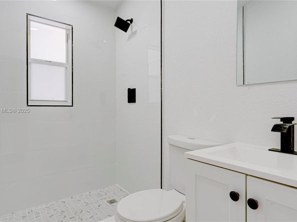 1516 NW 19th Ave, Fort Lauderdale FL 33311
