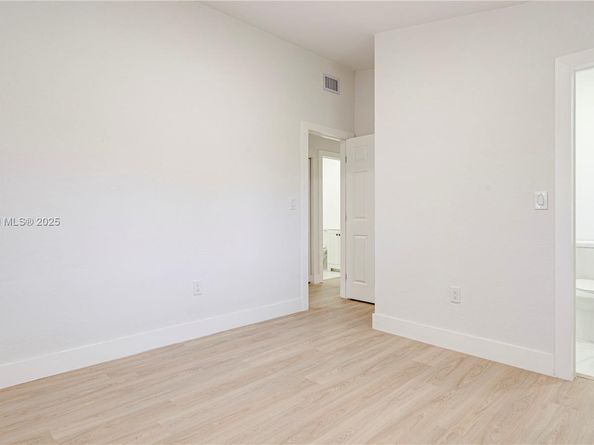 1516 NW 19th Ave, Fort Lauderdale FL 33311