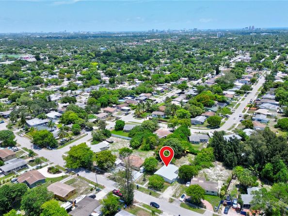 1516 NW 19th Ave, Fort Lauderdale FL 33311