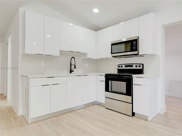 1516 NW 19th Ave, Fort Lauderdale FL 33311