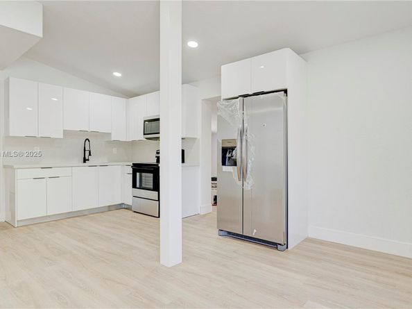 1516 NW 19th Ave, Fort Lauderdale FL 33311