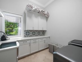 6890 SW 94th St, Pinecrest FL 33156