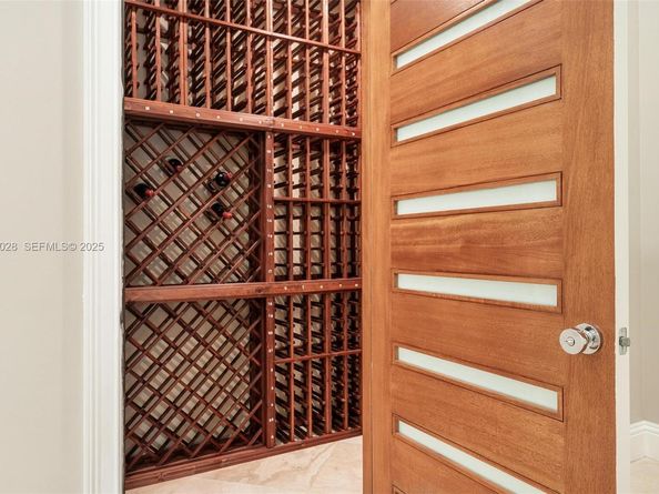 6890 SW 94th St, Pinecrest FL 33156