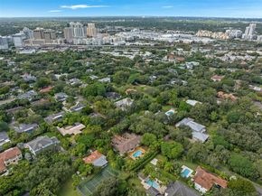 6890 SW 94th St, Pinecrest FL 33156