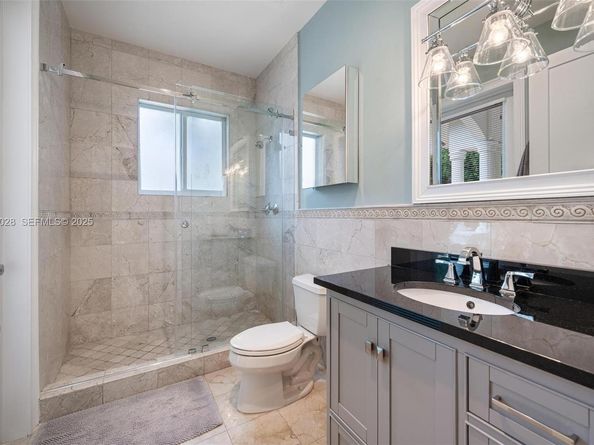 6890 SW 94th St, Pinecrest FL 33156