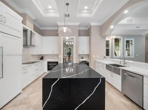 6890 SW 94th St, Pinecrest FL 33156