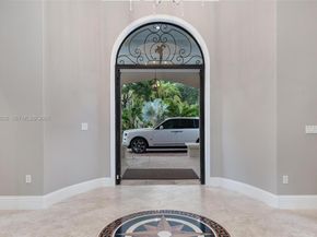 6890 SW 94th St, Pinecrest FL 33156