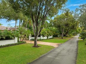 6890 SW 94th St, Pinecrest FL 33156