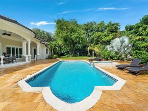 6890 SW 94th St, Pinecrest FL 33156