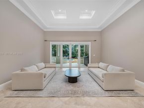 6890 SW 94th St, Pinecrest FL 33156