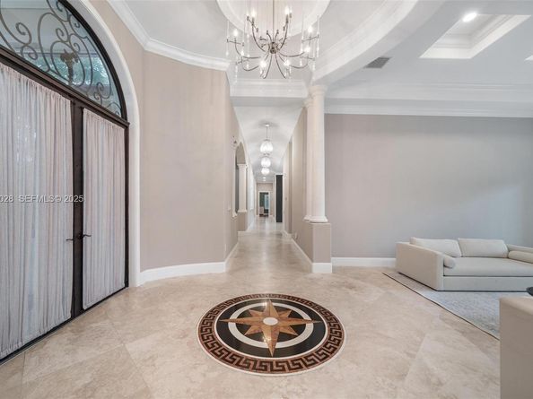 6890 SW 94th St, Pinecrest FL 33156