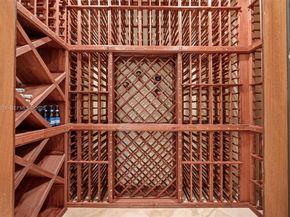 6890 SW 94th St, Pinecrest FL 33156