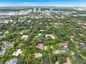 6890 SW 94th St, Pinecrest FL 33156