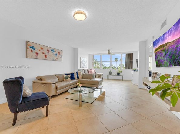 2521 NW 104th Ave 307, Sunrise FL 33322