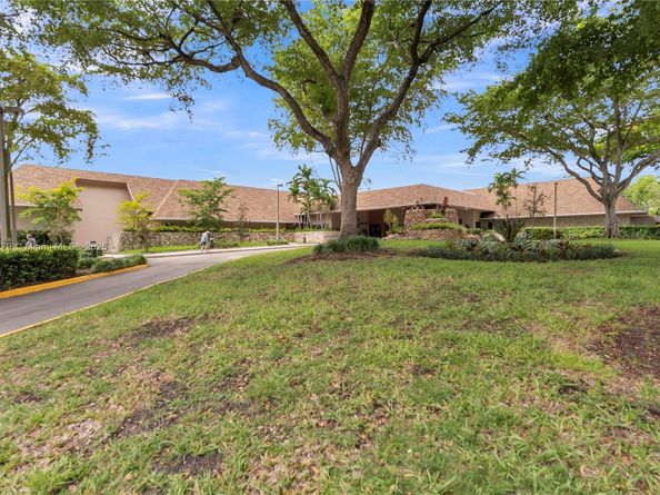 2521 NW 104th Ave 307, Sunrise FL 33322