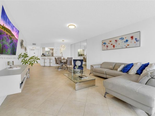 2521 NW 104th Ave 307, Sunrise FL 33322