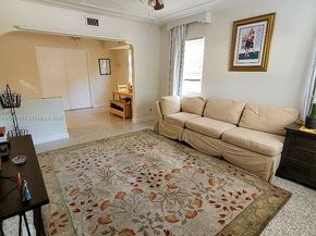 655 NE 122nd St, North Miami FL 33161