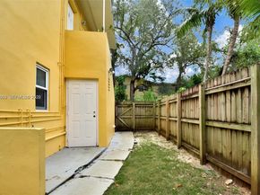 655 NE 122nd St, North Miami FL 33161