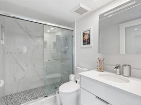 3600 Mystic Pointe Dr 1017, Aventura FL 33180