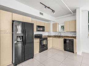 3180 SW 22nd st 601, Miami FL 33145