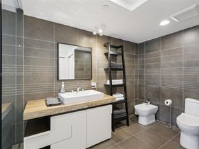 2155 Washington Ct 303, Miami Beach FL 33139