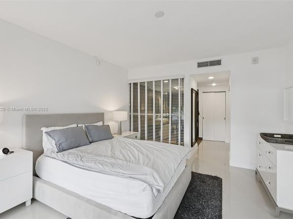 2155 Washington Ct 303, Miami Beach FL 33139