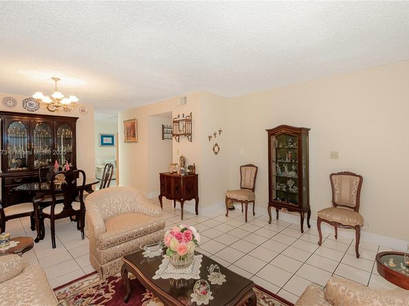 7611 SW 153rd Ct 105, Miami FL 33193