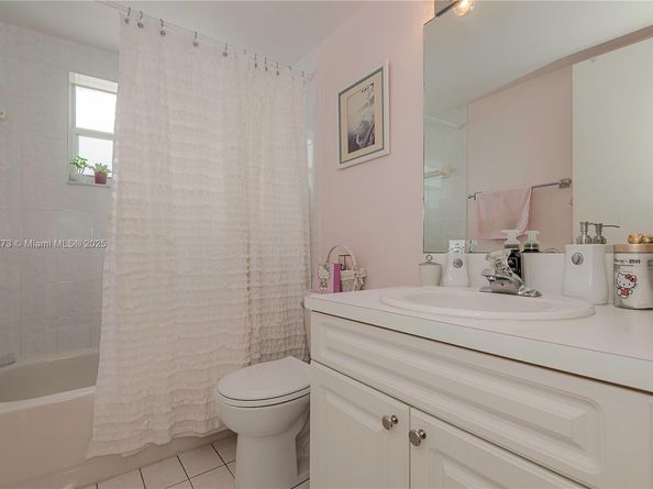 7611 SW 153rd Ct 105, Miami FL 33193