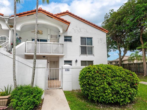 7611 SW 153rd Ct 105, Miami FL 33193
