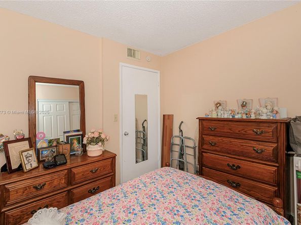 7611 SW 153rd Ct 105, Miami FL 33193
