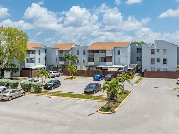 6095 W 18th Ave S219, Hialeah FL 33012
