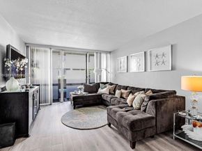 830 NW 87t ave 303, Miami FL 33172