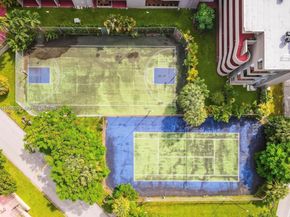 830 NW 87t ave 303, Miami FL 33172