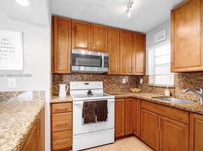 830 NW 87t ave 303, Miami FL 33172