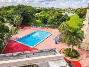 830 NW 87t ave 303, Miami FL 33172