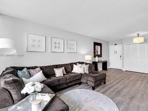 830 NW 87t ave 303, Miami FL 33172