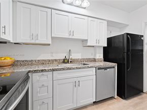6580 Santona St A42, Coral Gables FL 33146