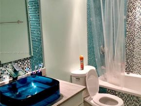 319 NE 14th Ave 602, Hallandale Beach FL 33009