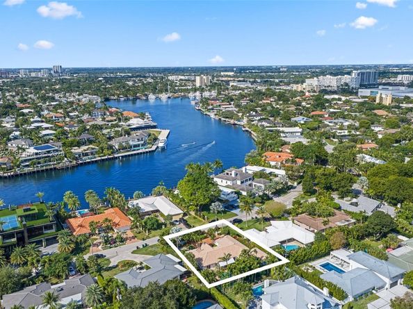 608 Middle River Dr, Fort Lauderdale FL 33304