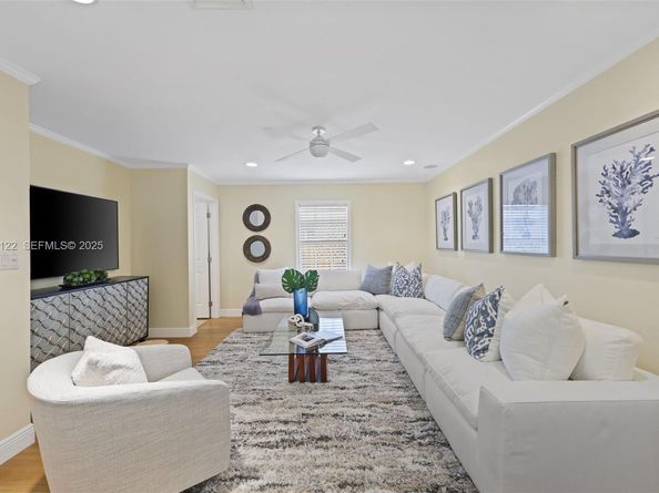 608 Middle River Dr, Fort Lauderdale FL 33304