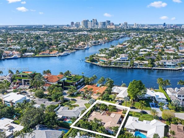 608 Middle River Dr, Fort Lauderdale FL 33304