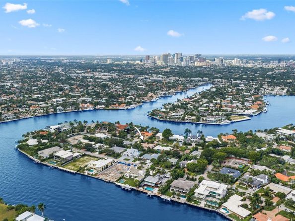 608 Middle River Dr, Fort Lauderdale FL 33304