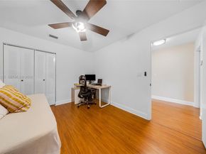 12158 SW 5th Ct, Pembroke Pines FL 33025