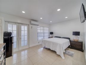 443 Barnett St, West Palm Beach FL 33405