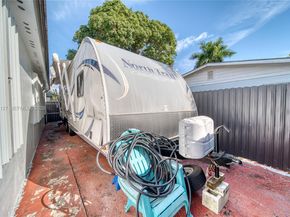 443 Barnett St, West Palm Beach FL 33405