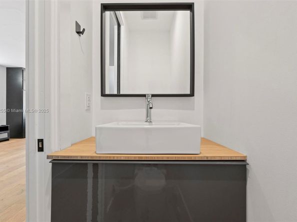 Undisclosed Address #A11769255, Miami FL 33145